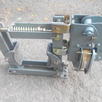 Тормоз колодочный ТКТ-200 (Ø200 мм, катушка 220В/380В) Тормоз колодочный ТКТ-200 (Ø200 мм, катушка 220В/380В)