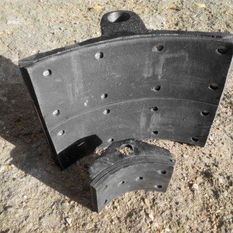 Тормозные колодки ТКГ/ТКТ для промышленного оборудования (фрикционный материал, DIN 15435) Тормозные колодки ТКГ/ТКТ для промышленного оборудования (фрикционный материал, DIN 15435)