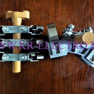 Комплект щеткодержателей YZR 200-205 для крановых двигателей (регулировка скорости, 380В)