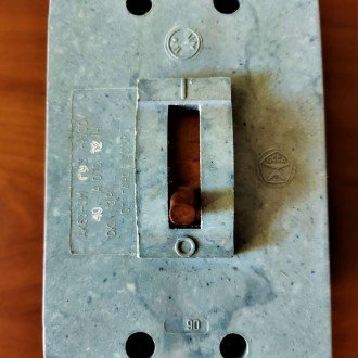 Автоматический выключатель АК-63 32А 380В (3P, характеристика C, Icu=6кА) Автоматический выключатель АК-63 32А 380В (3P, характеристика C, Icu=6кА)